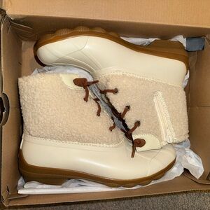 Women’s Sperry Syren Gulf Sherpa Boot- size 7 Brand New Condition
